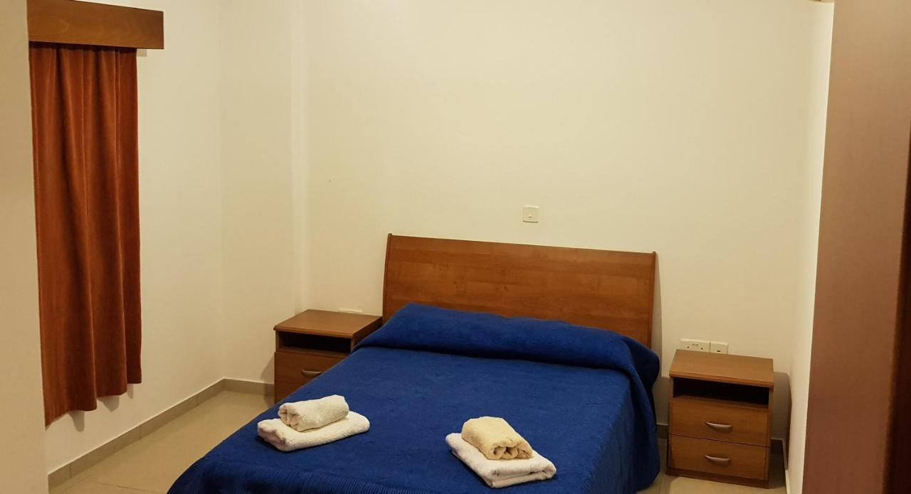 Apartmán Galatia'S Court Paphos Exteriér fotografie