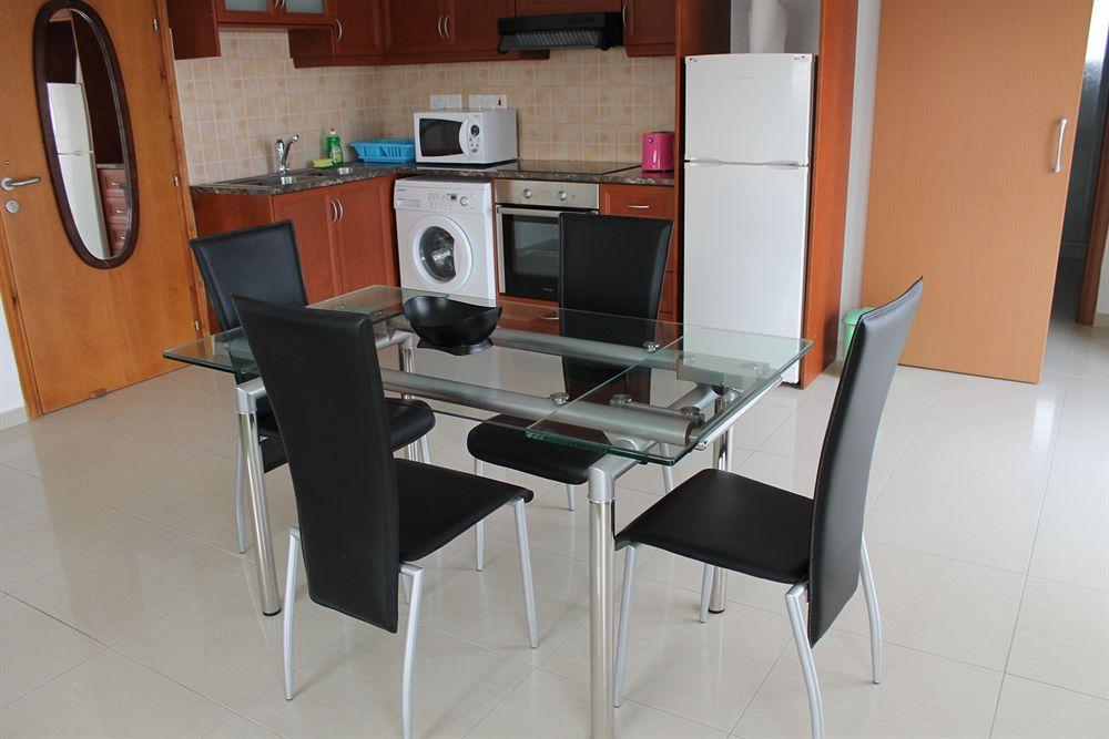 Apartmán Galatia'S Court Paphos Exteriér fotografie
