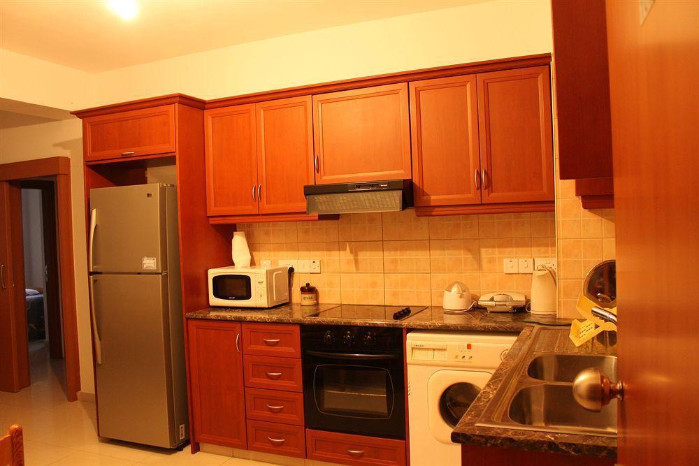 Apartmán Galatia'S Court Paphos Exteriér fotografie